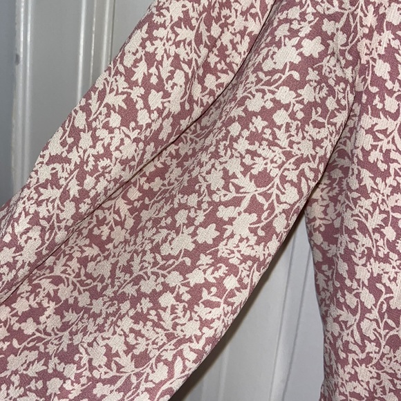 Lulus “Blooming darlin floral print ruffled dress” in mauve - Picture 3 of 6